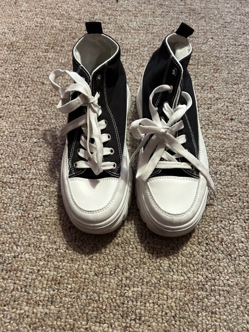 SHEIN Black and White High-Top Lace-Up Sneakers